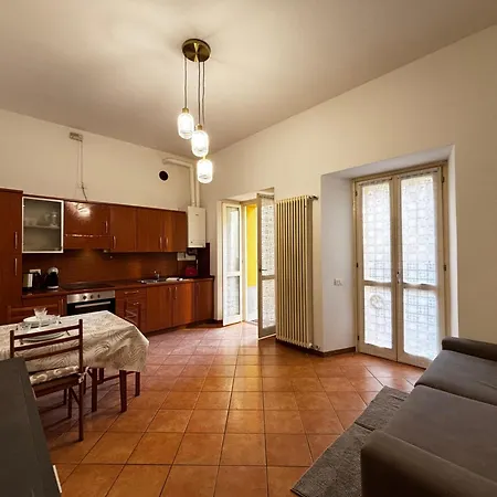 Gemma - Larihome A81 Apartman *
